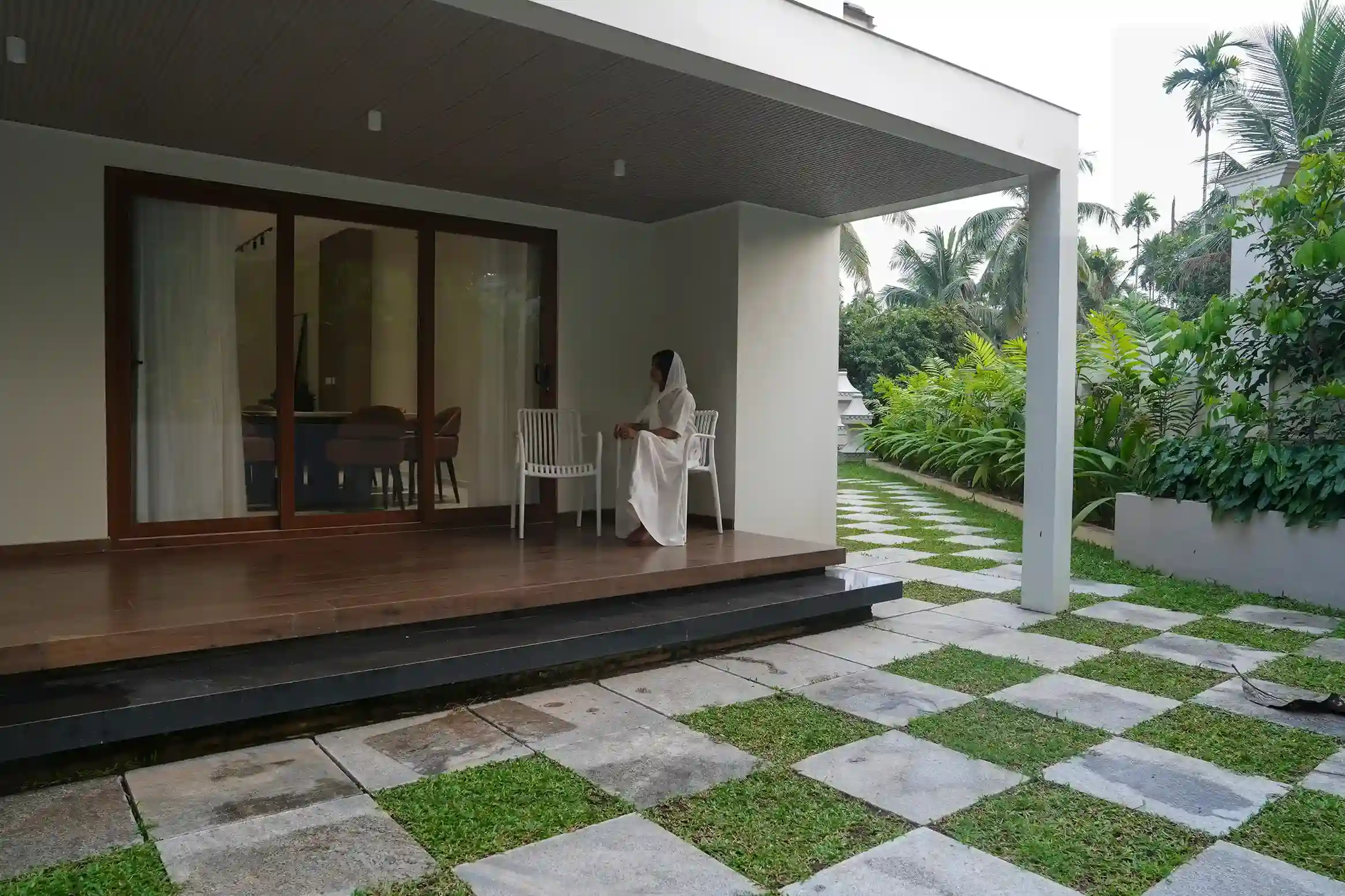 raaha-mansion-patio