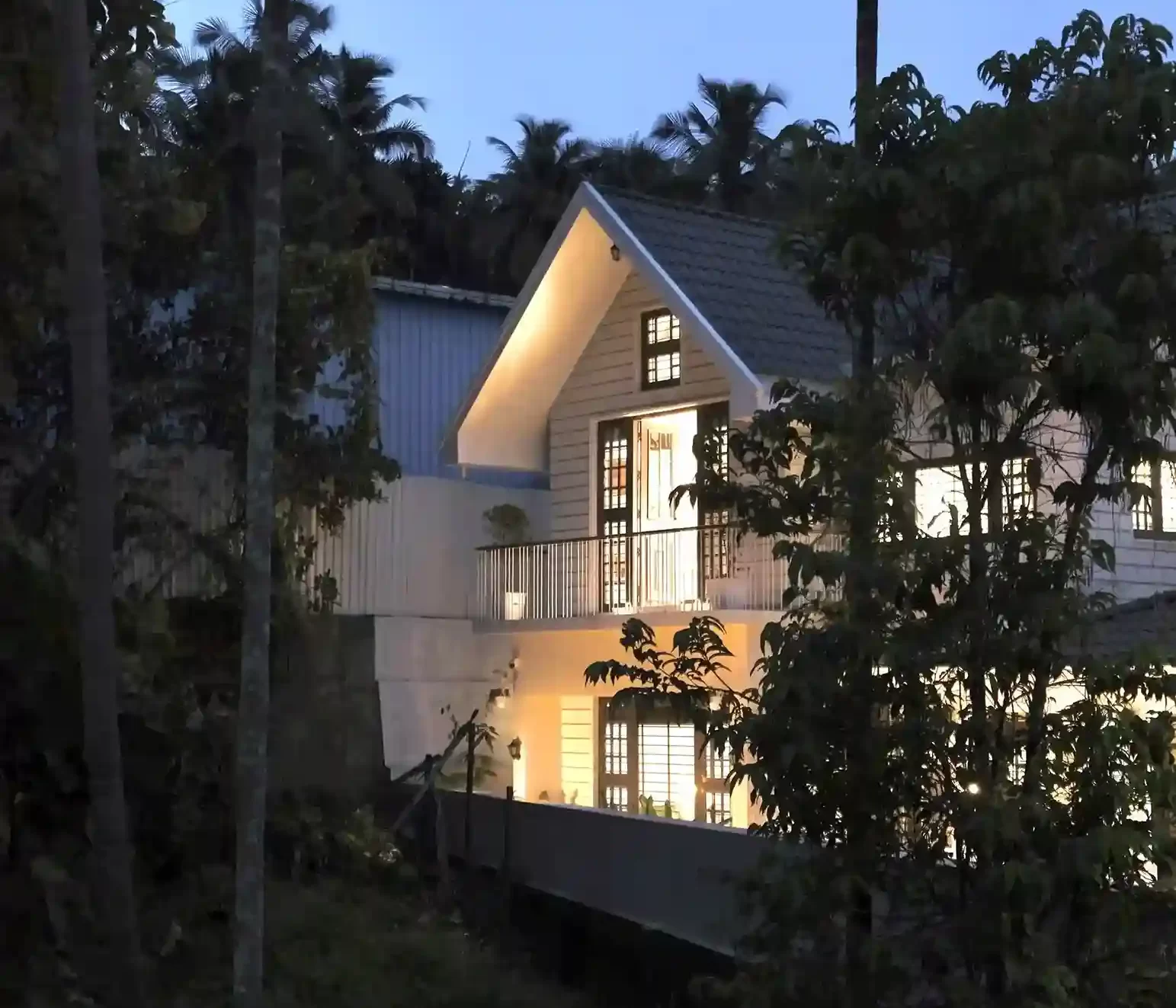 Colonial house design kerala upper floor exterior night view