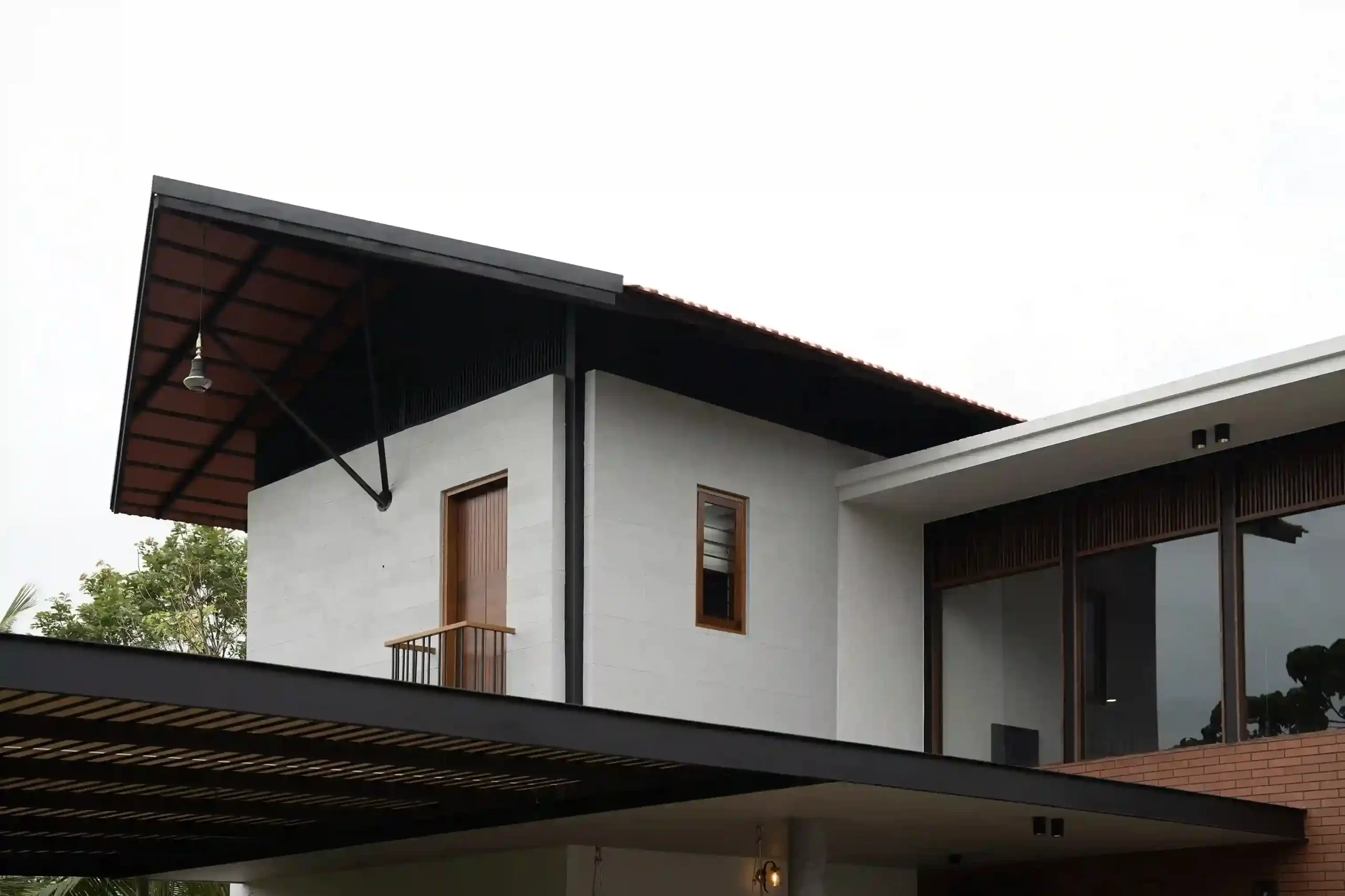 FRONT ROOF 002_11zon