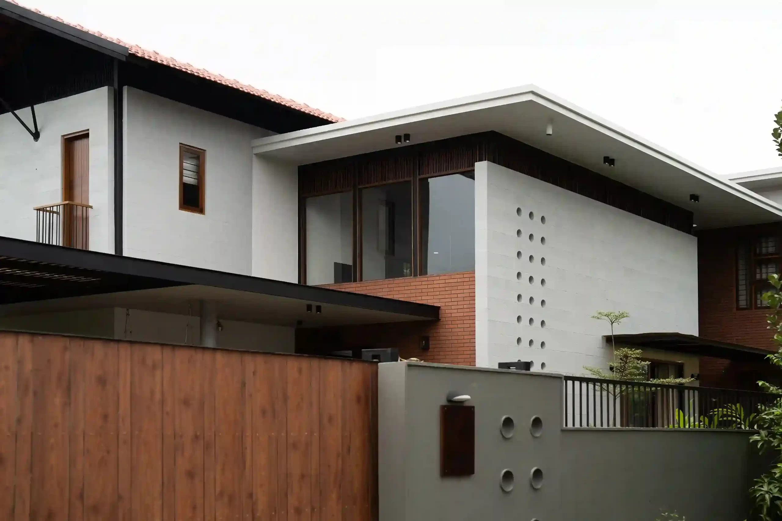 FRONT ROOF 003_11zon