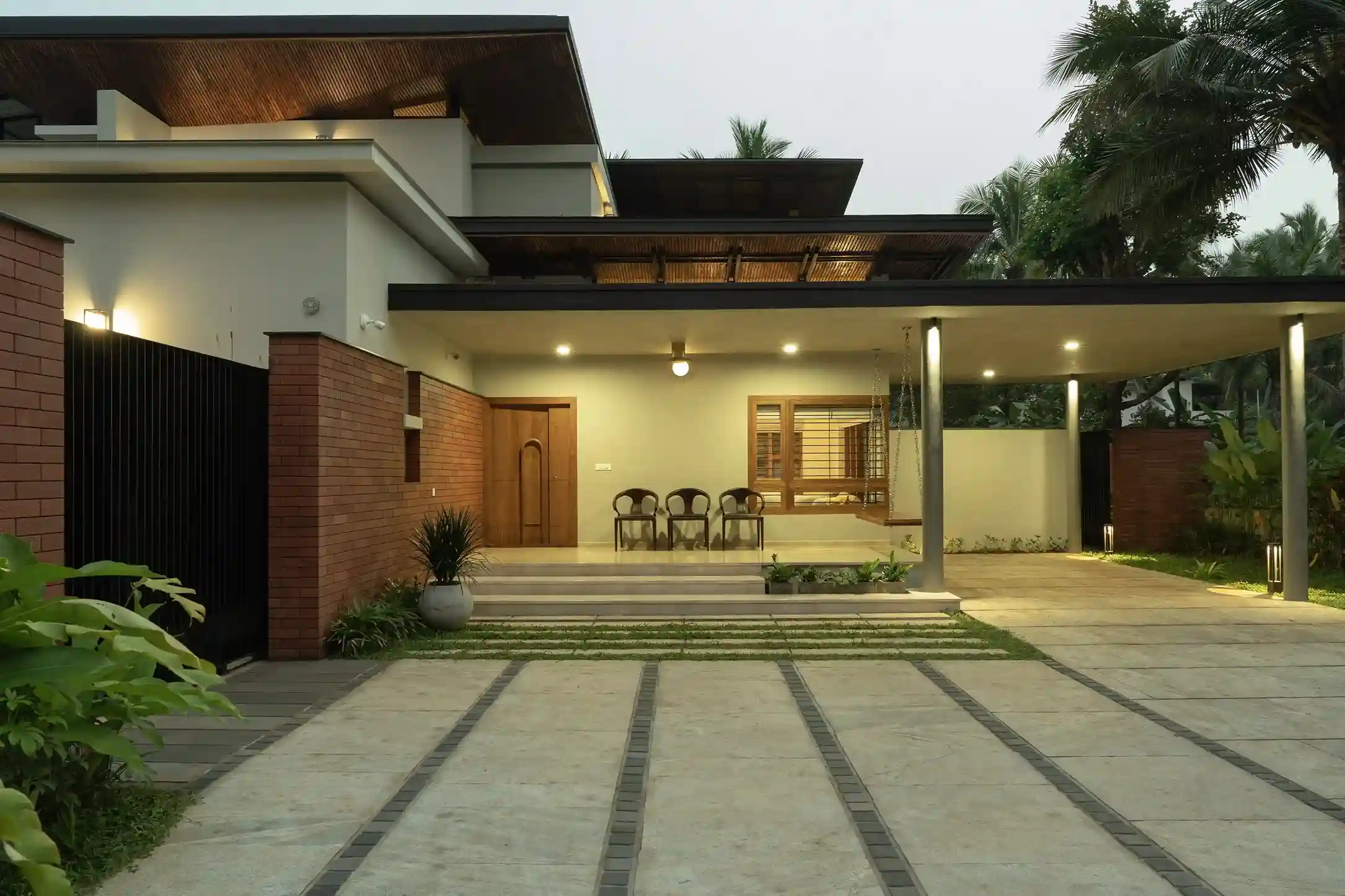 Contemporary-Tropical-House-Vengara-Malappuram-Exterior.
