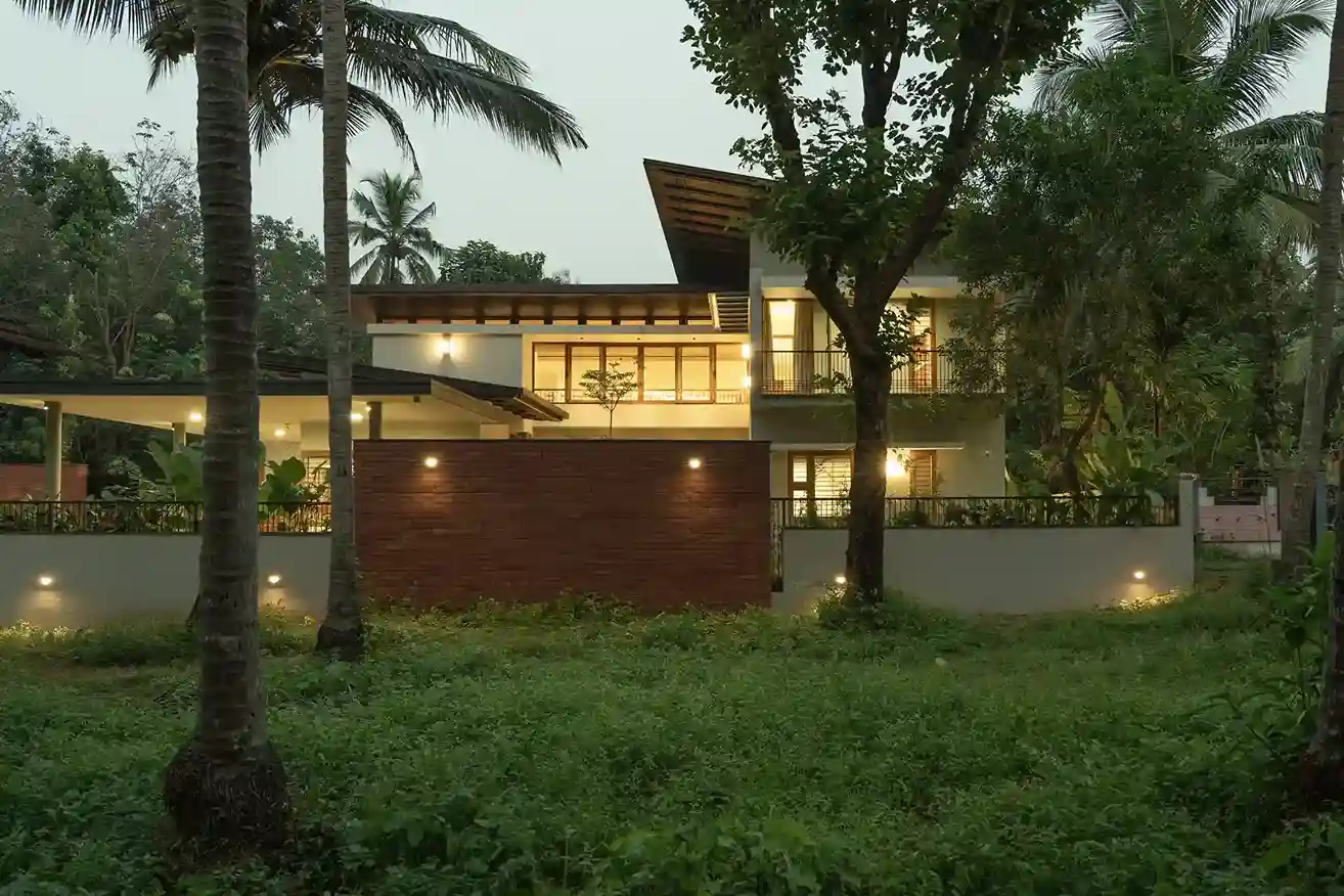 Side-Long-Elevation-Contemporary-Tropical-Home-Vengara.