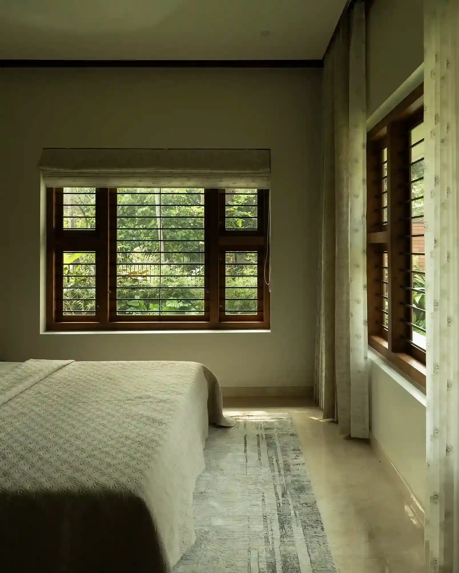 contemporary-bedroom-natural-lighting-landscape.