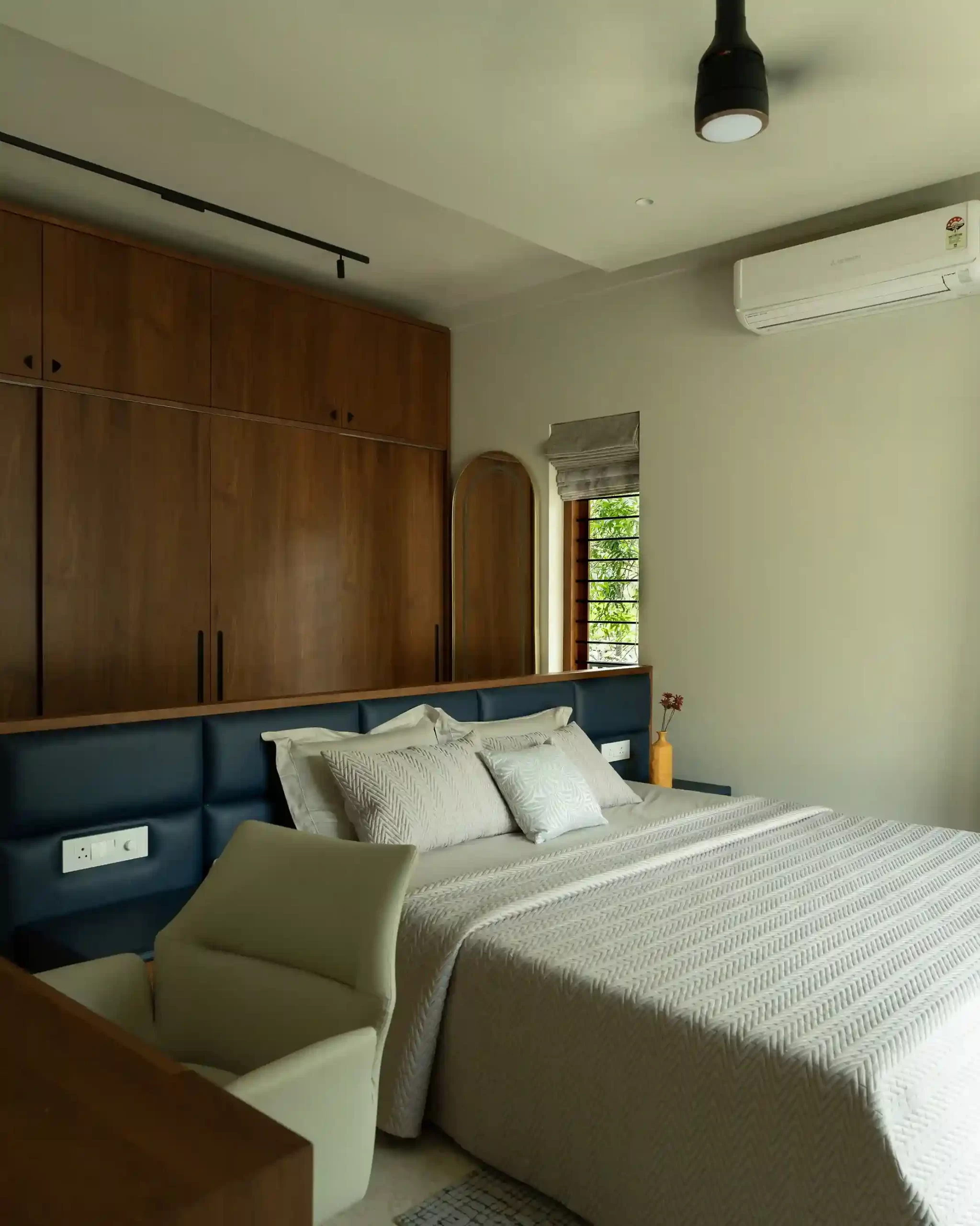 modern-bedroom-blue-leather-headboard-design