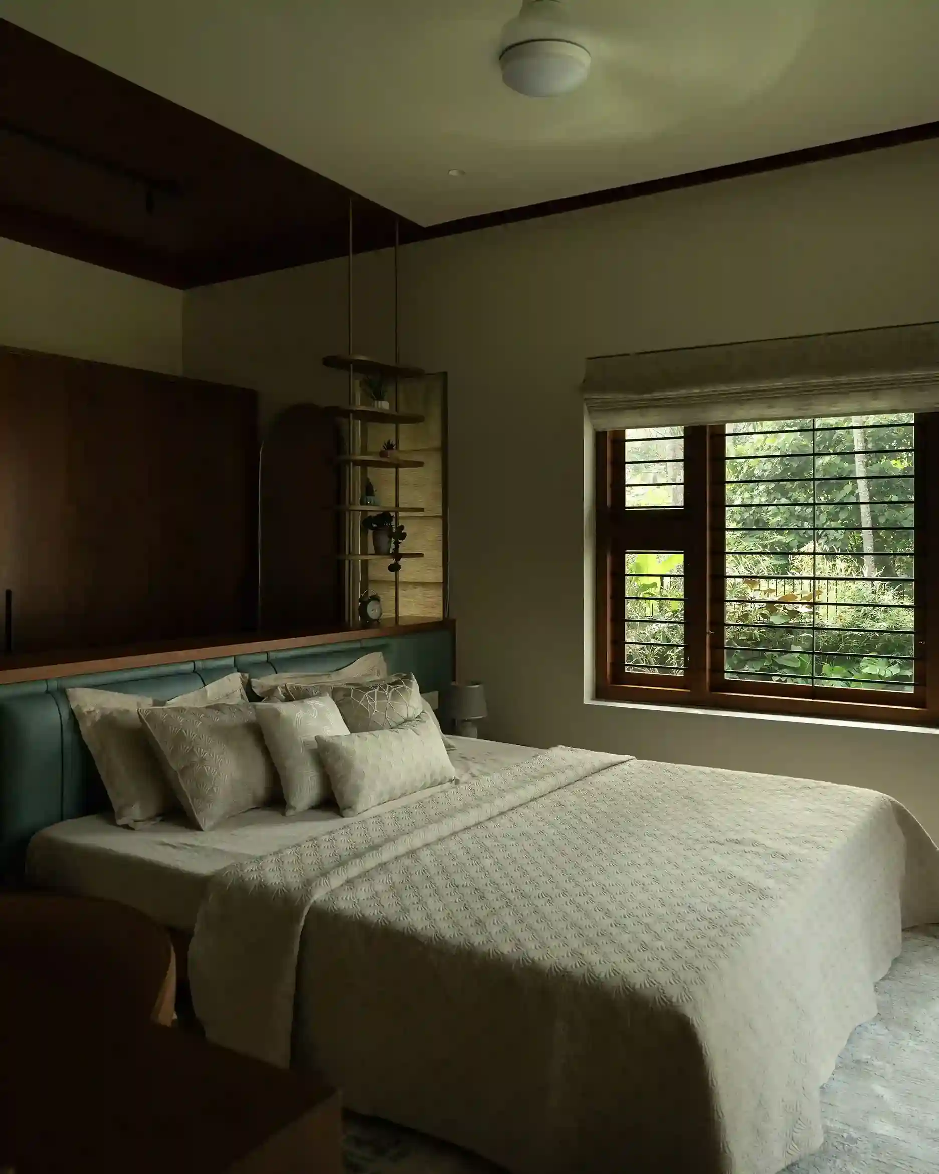 tropical-view-bedroom-window-design-kerala