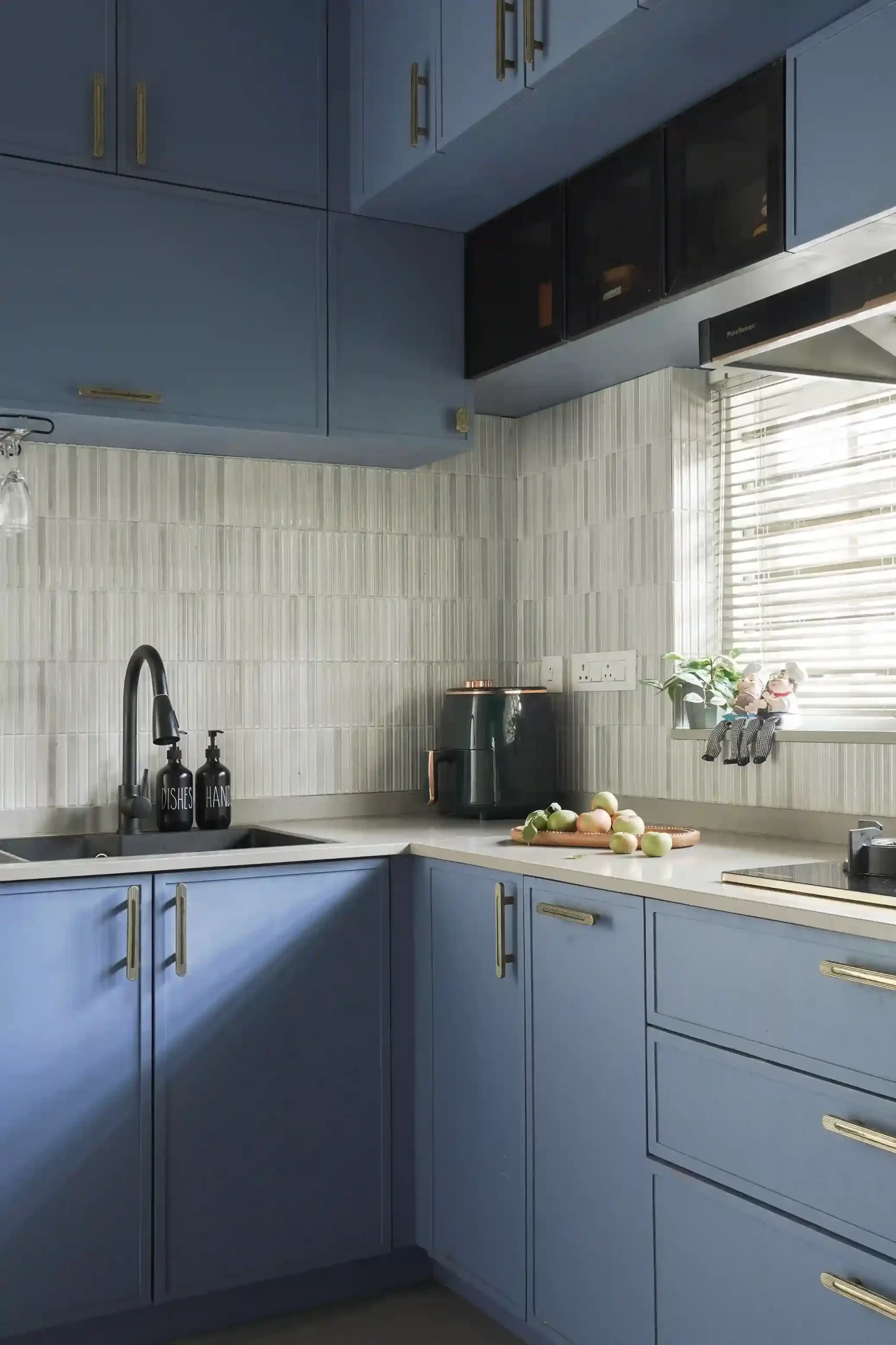 5th-avenue-blue-colonial-kitchen-design-kerala.