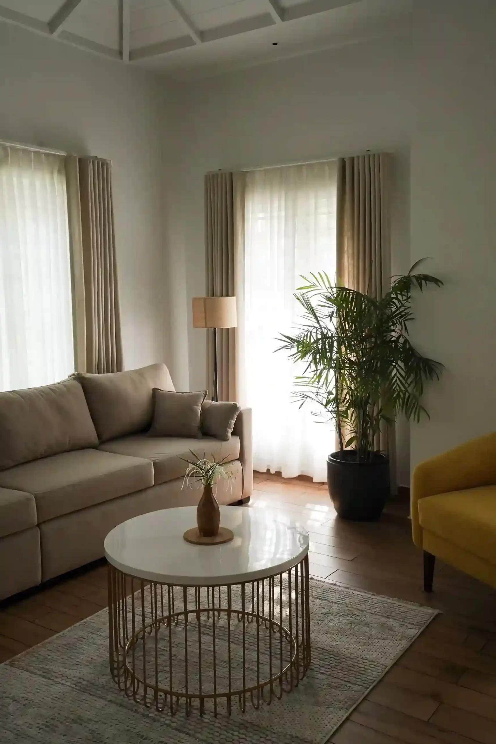 colonial-contemporary-living-interior-design.