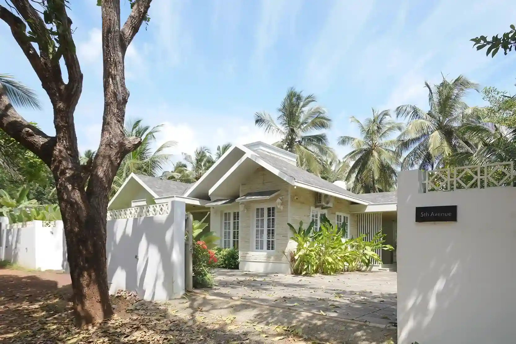 colonial style home in Tharayittal, kondotty day view