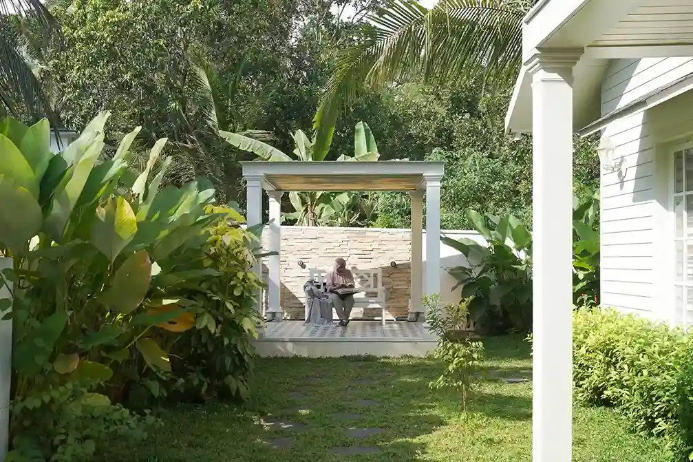 colonial style house, exterior gazebo