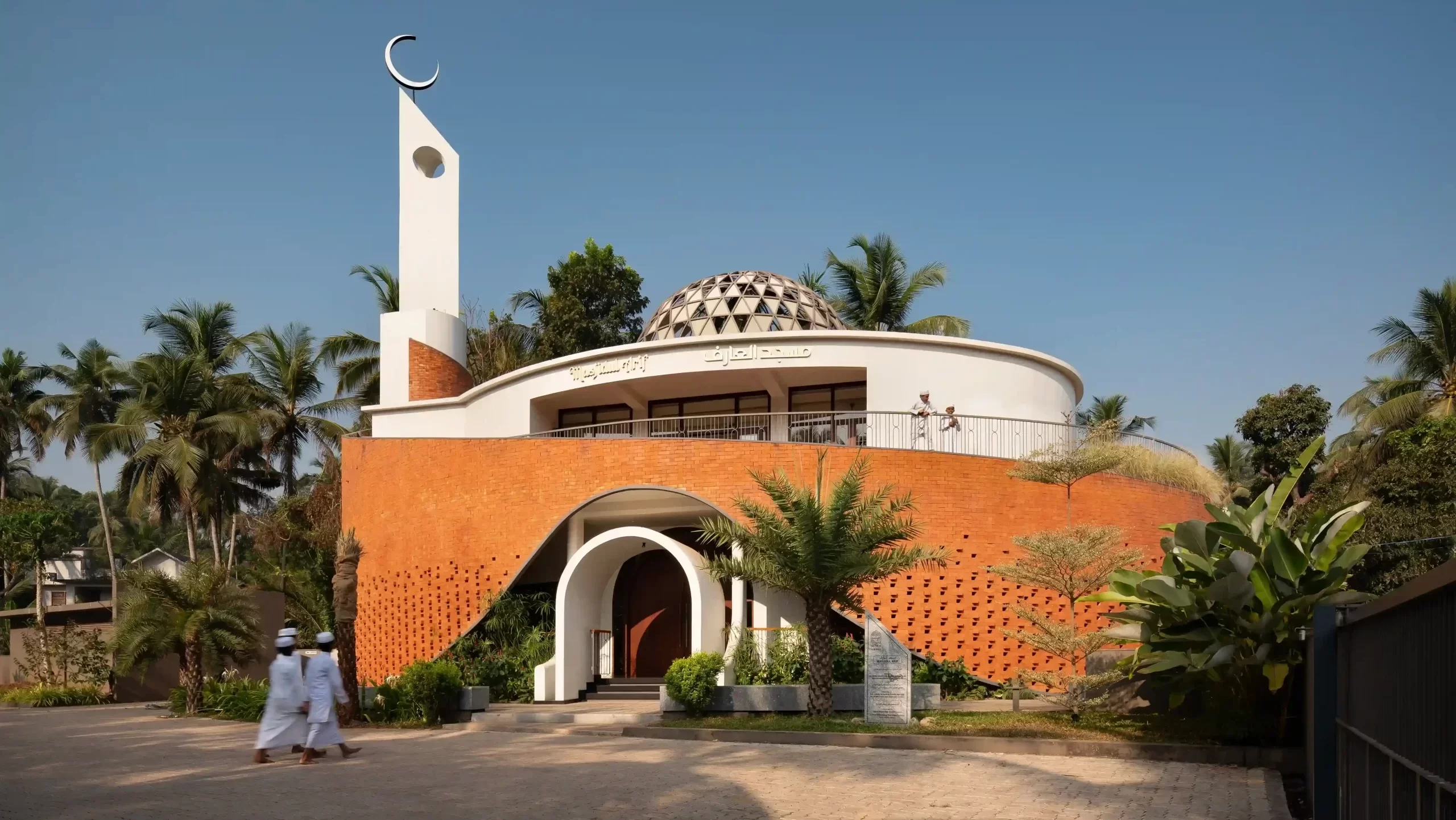 Modern masjid design in Malappuram, Kerala by the best architects in Malappuram, combining traditional Islamic elements with contemporary style.
